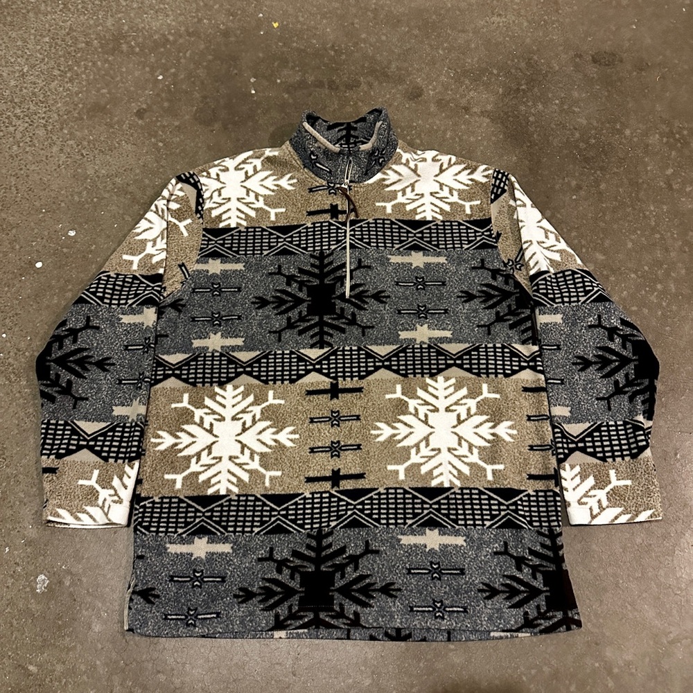 Native Studio Snowflake Fleece Pullover - Picture 2 of 4